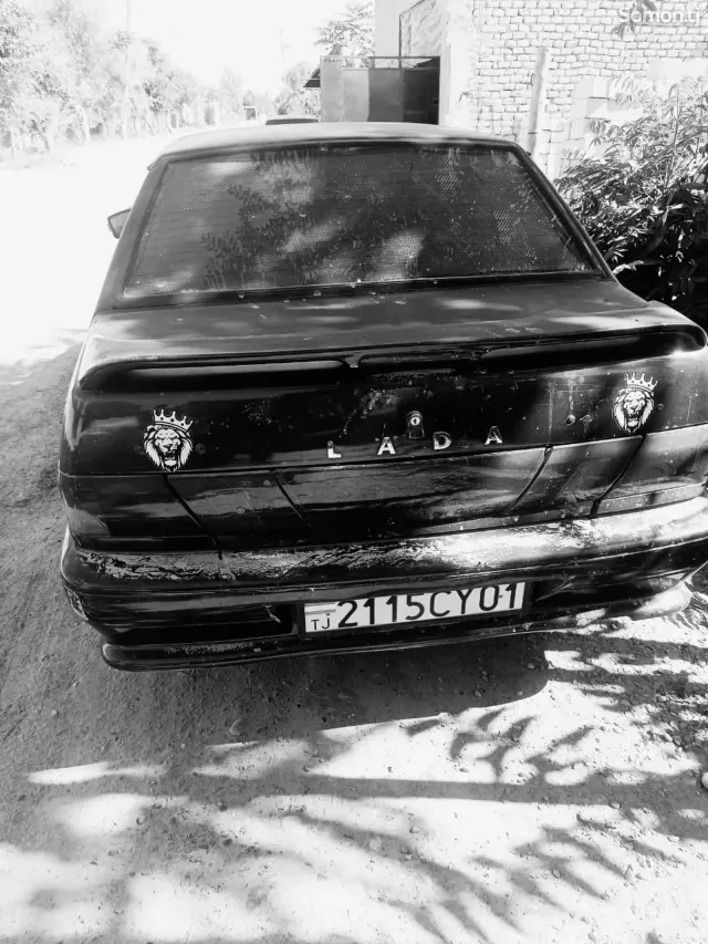 Lada (ВАЗ) 2115 2001 · 1.5 MT