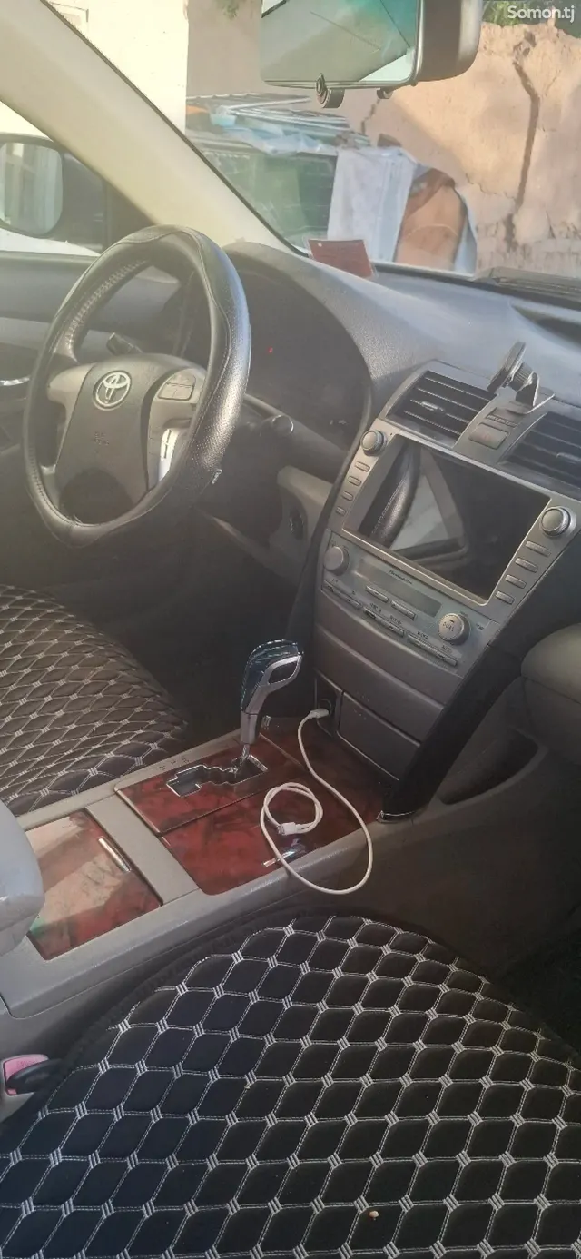 Toyota Camry 2007 · 2.4 AT