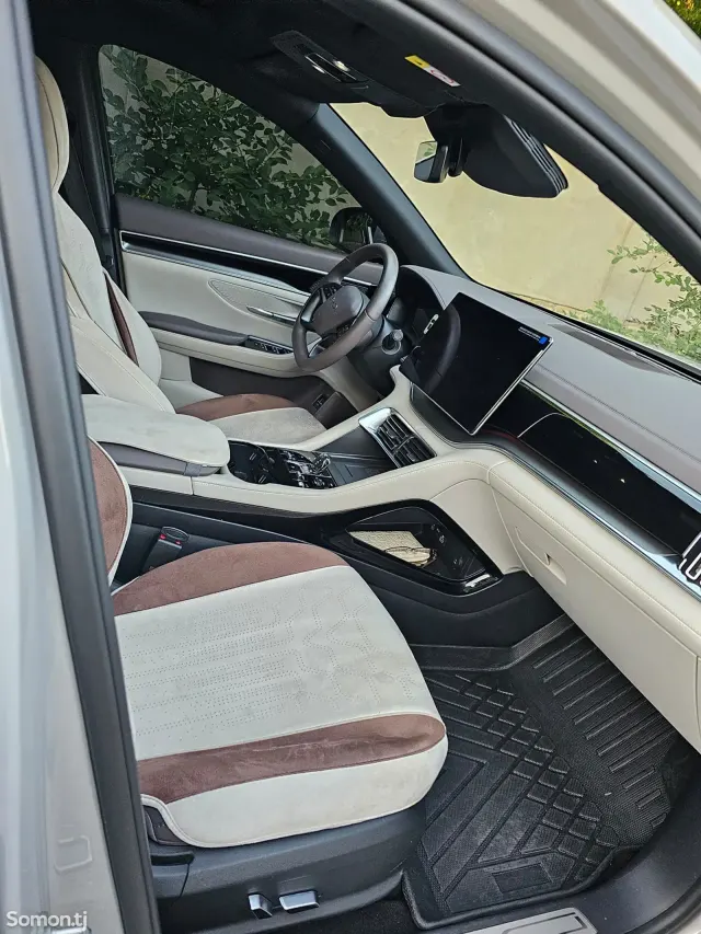 BYD Song Plus 2025 · AT