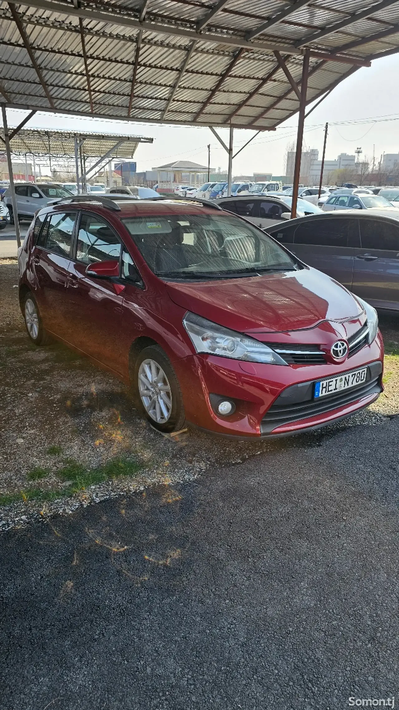 Toyota Verso 2014 · 1.8 MT