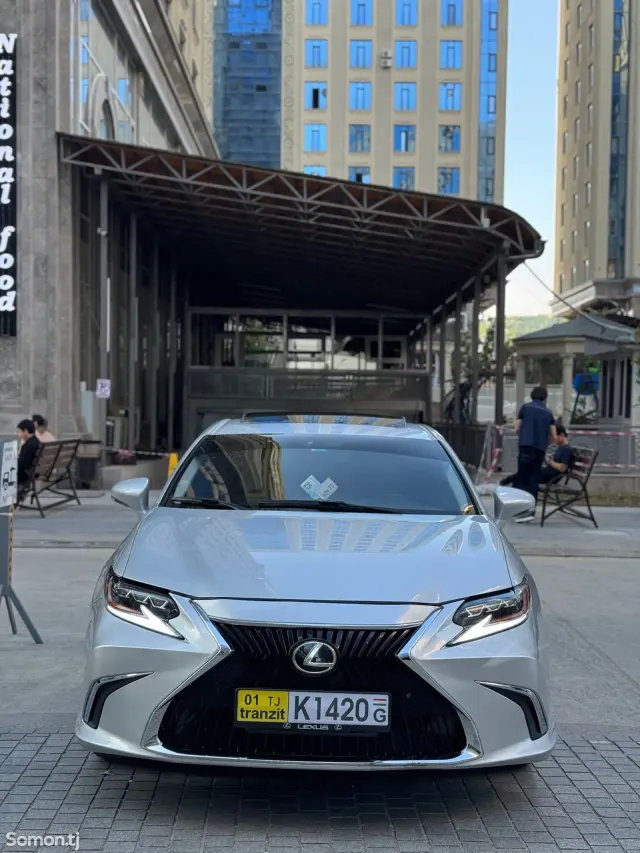 Lexus ES series 2014 · 3.5 AT