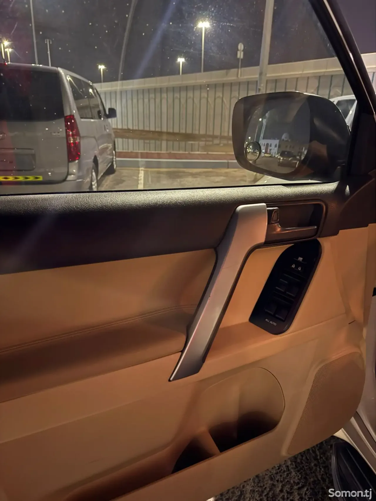 Toyota Land Cruiser Prado 2014 · 4.0 AT