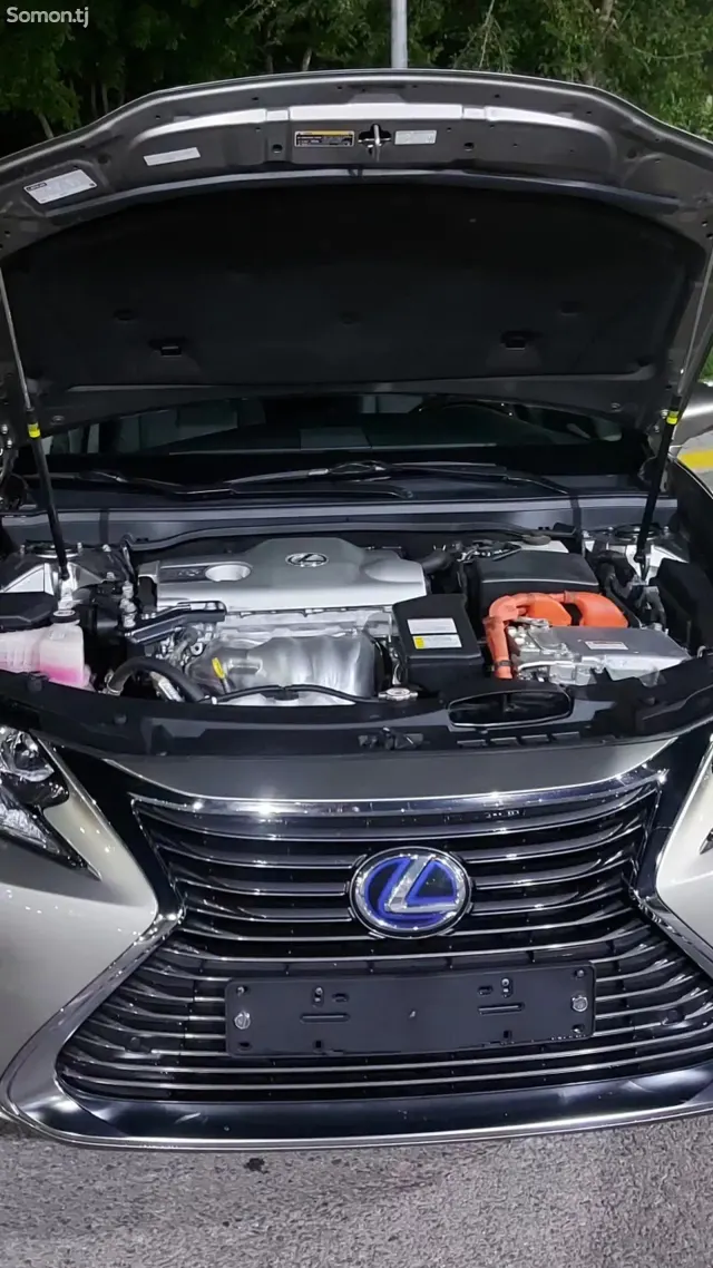 Lexus ES series 2016 · 3.0 AT