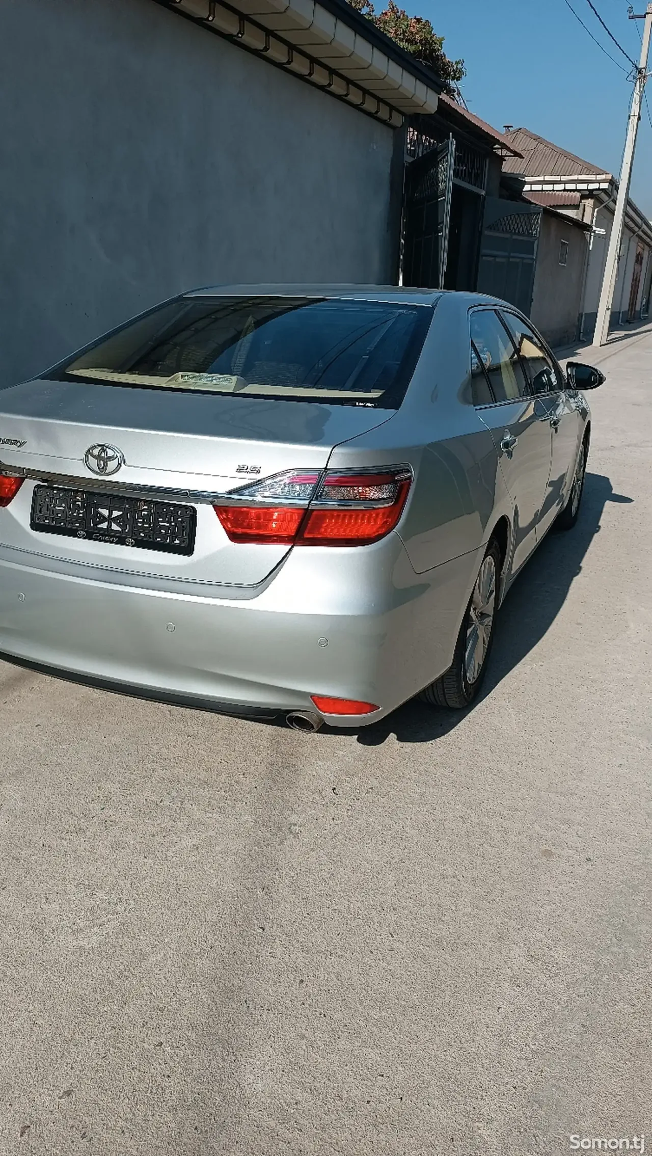 Toyota Camry 2015 · 2.5 AT