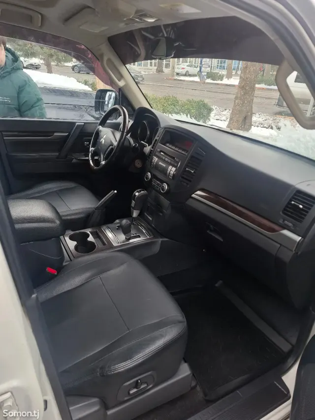Mitsubishi Pajero 2014 · 3.0 AT