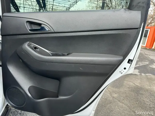 Chevrolet Orlando 2015 · 1.6 AT