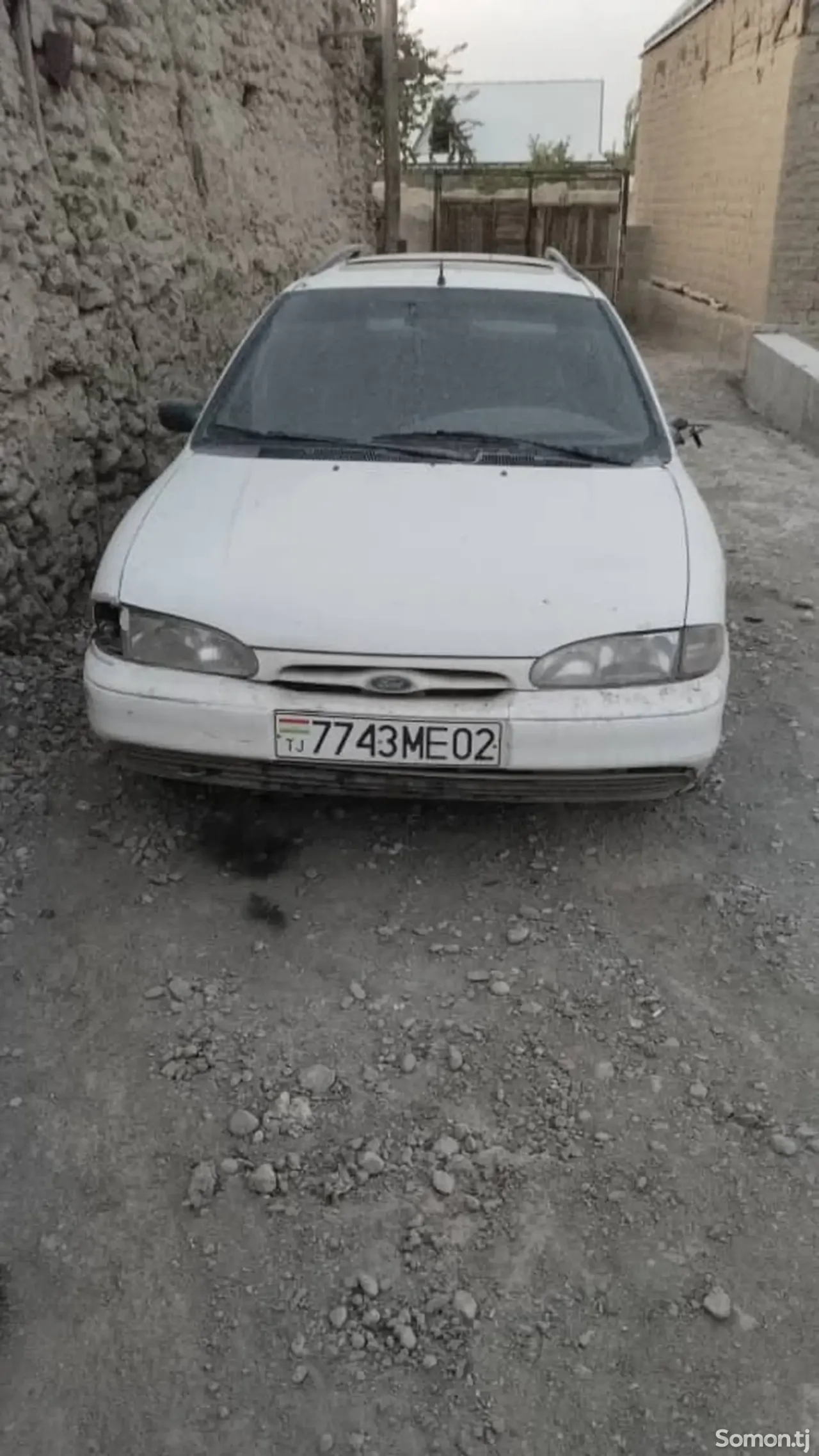 Ford Mondeo 1996 · 1.8 MT