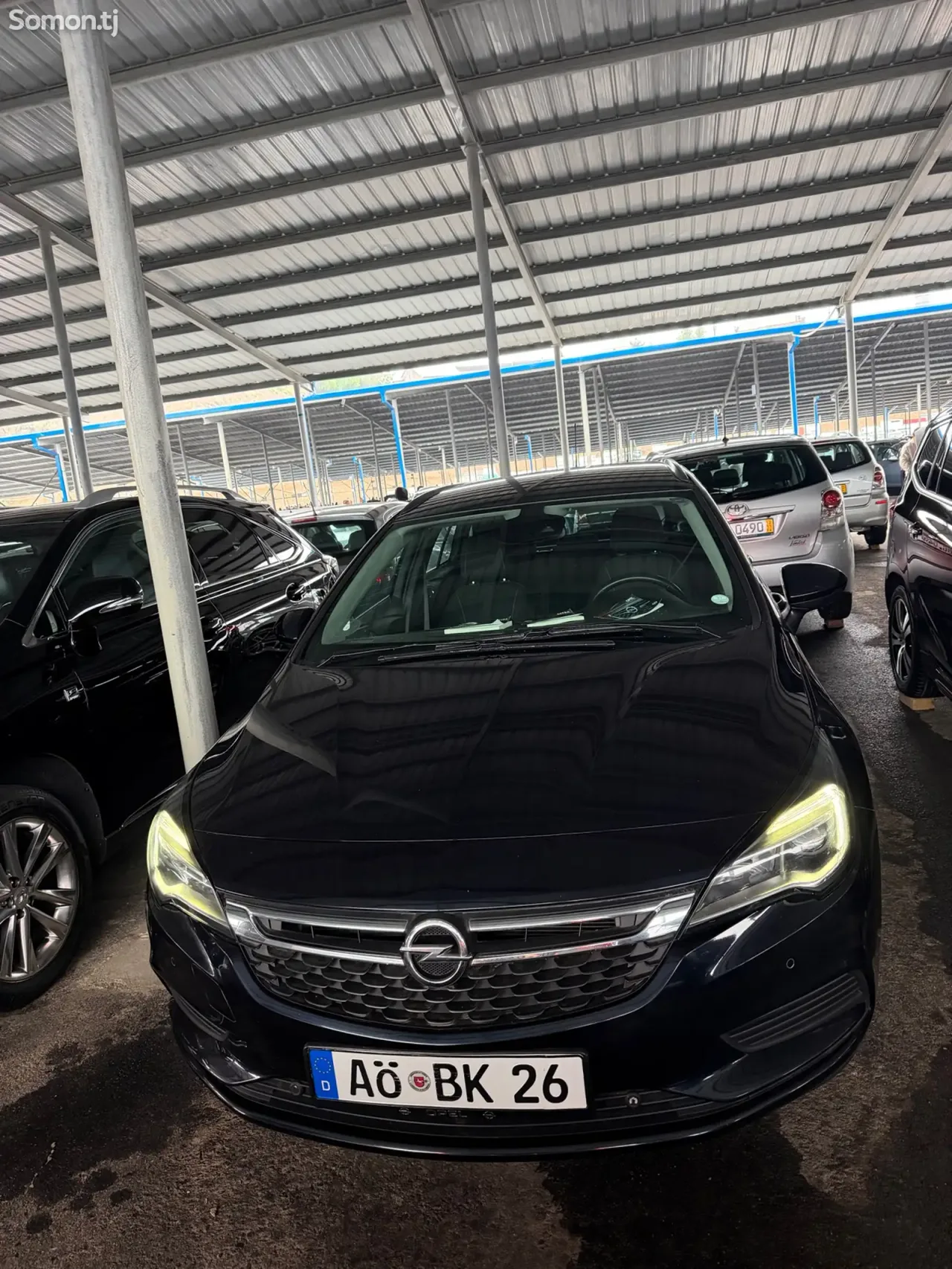 Opel Astra K 2018 · 1.6 MT