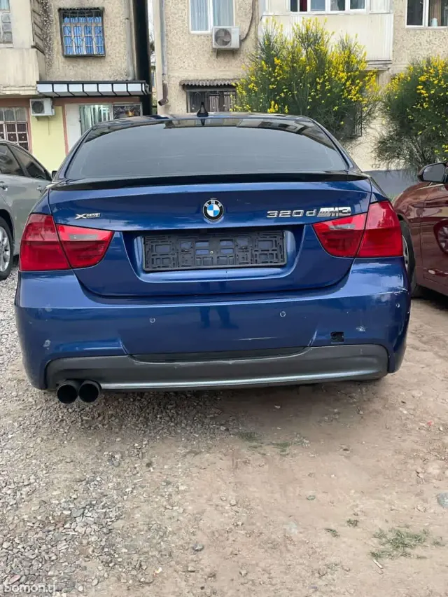 BMW 3 series 2011 · 2.0 AT