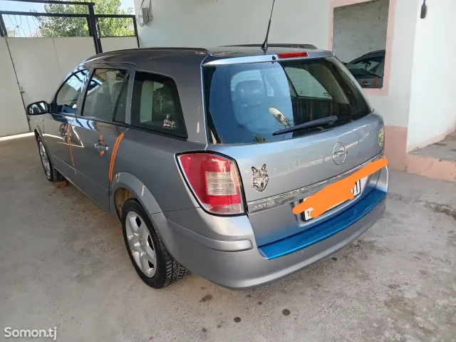Opel Astra H 2008 · 1.8 AT