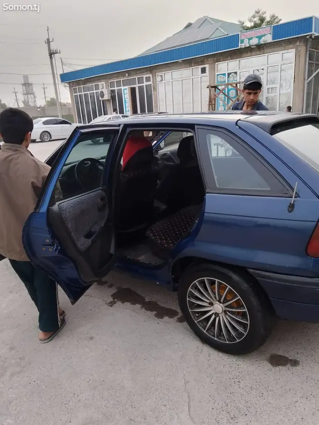 Opel Astra F 1996 · 1.6 MT