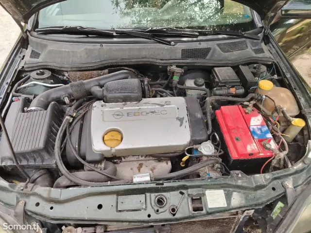 Opel Astra G 1999 · 1.6 MT