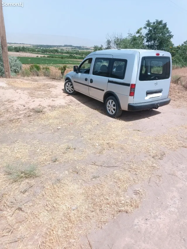Opel Combo 2007 · 1.6 MT