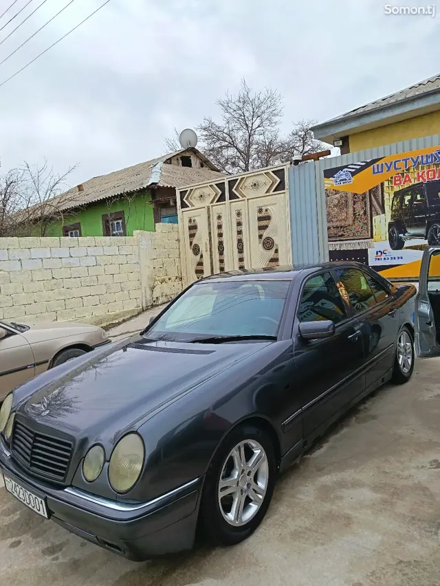 Mercedes-Benz E class 1996 · 2.0 AT