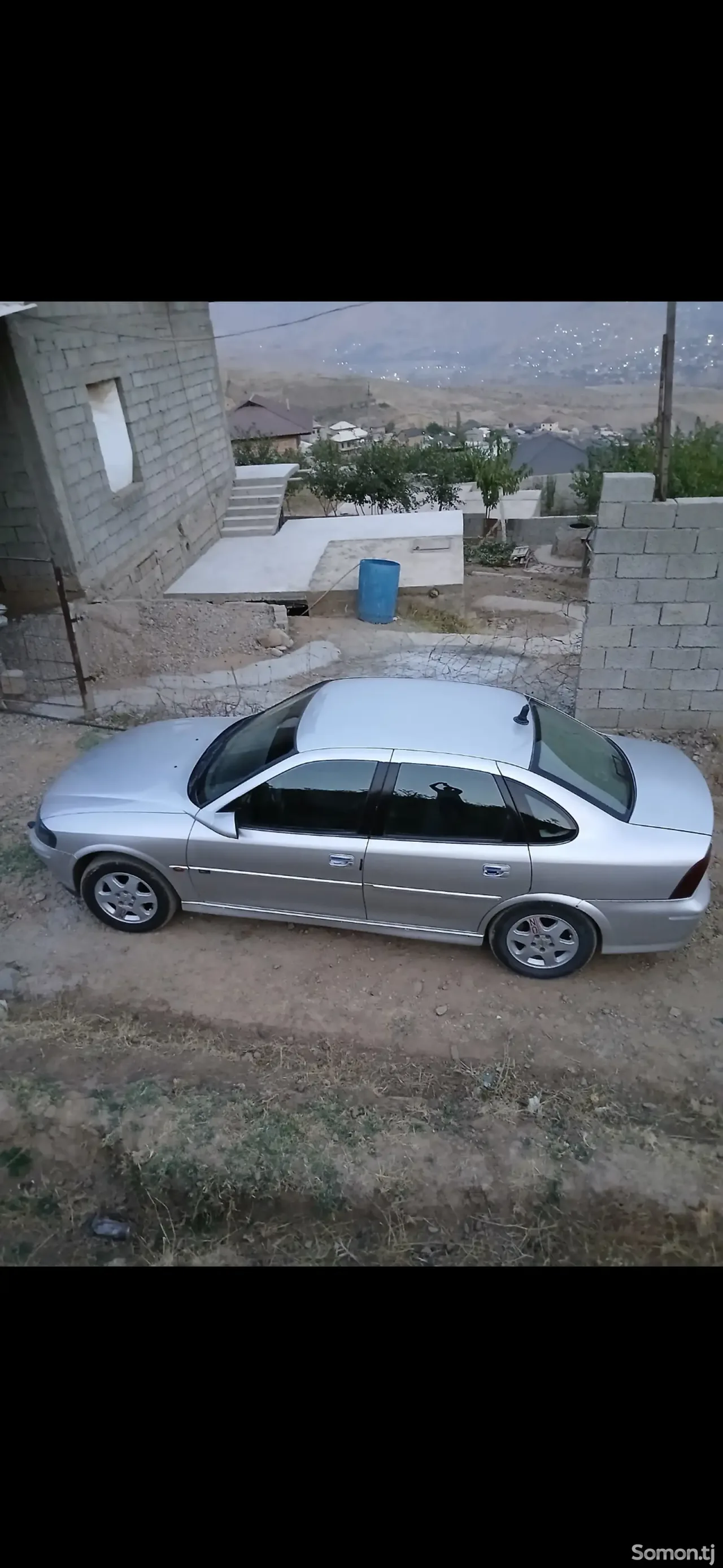 Opel Vectra B 1999 · 1.8 MT