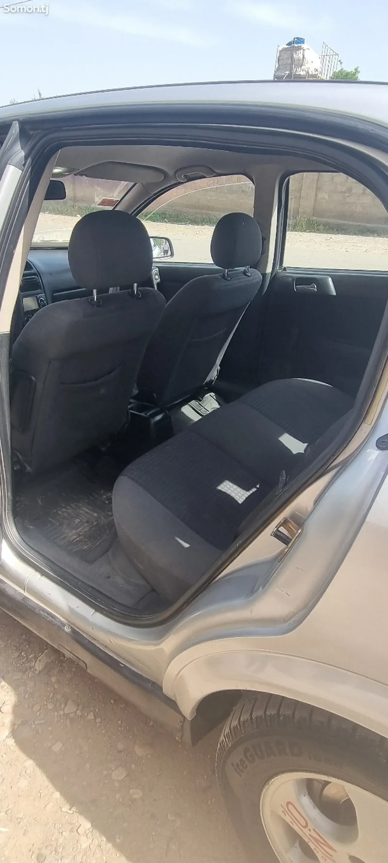 Opel Astra G 1999 · 1.6 MT