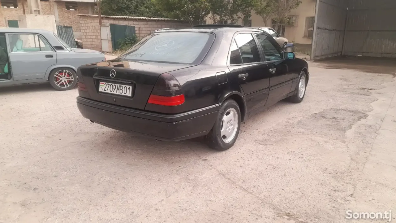 Mercedes-Benz C class 1995 · 1.8 MT