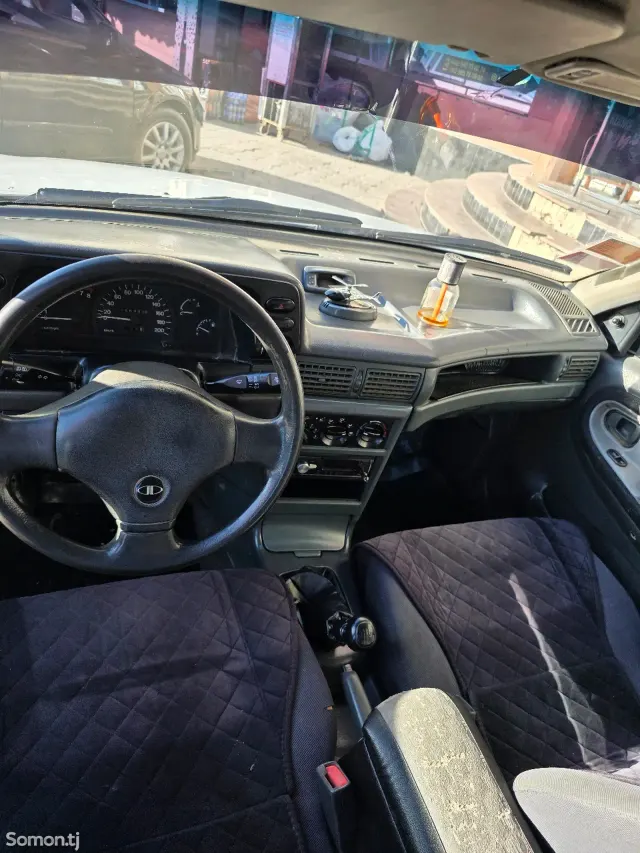 Daewoo Nexia 1996 · 1.6 MT