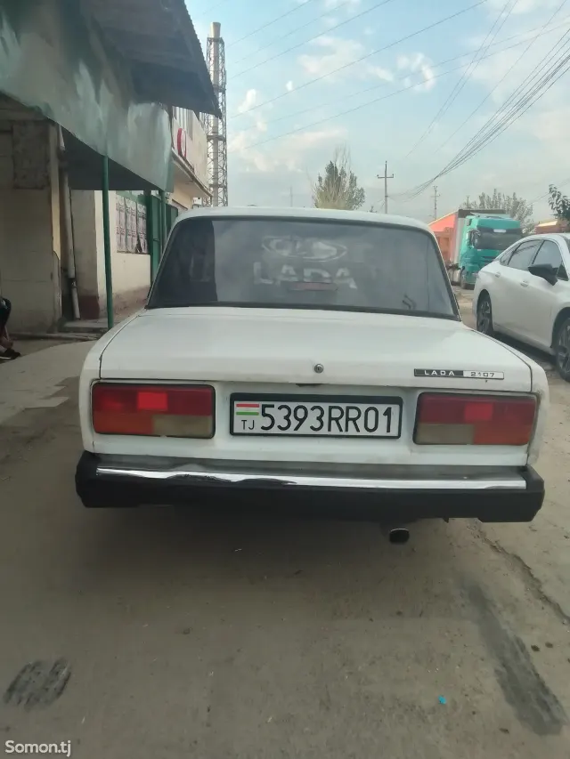 Lada (ВАЗ) 2107 2005 · 0.6 MT