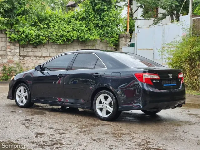 Toyota Camry 2012 · 2.5 AT