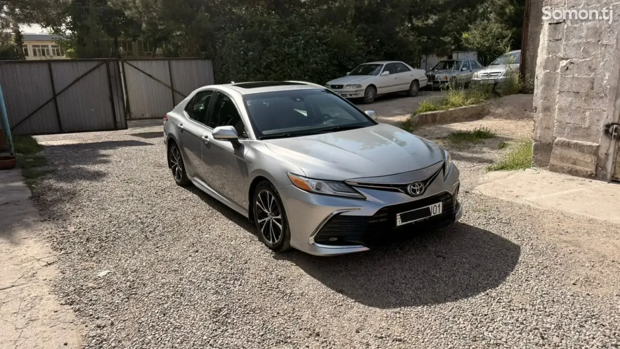 Toyota Camry 2018 · 2.5 AT