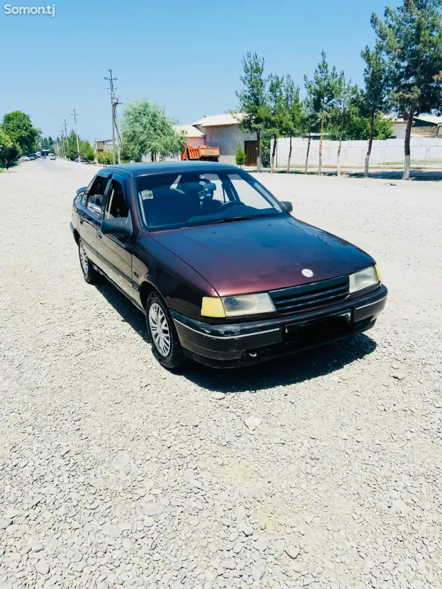 Opel Vectra B 1991 · 1.6 MT