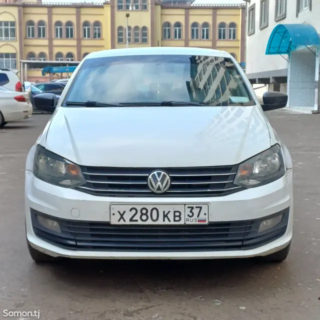Volkswagen Polo 2016 · 1.6 AT