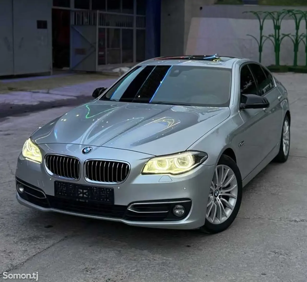 BMW 5 series 2015 · 2.0 AT