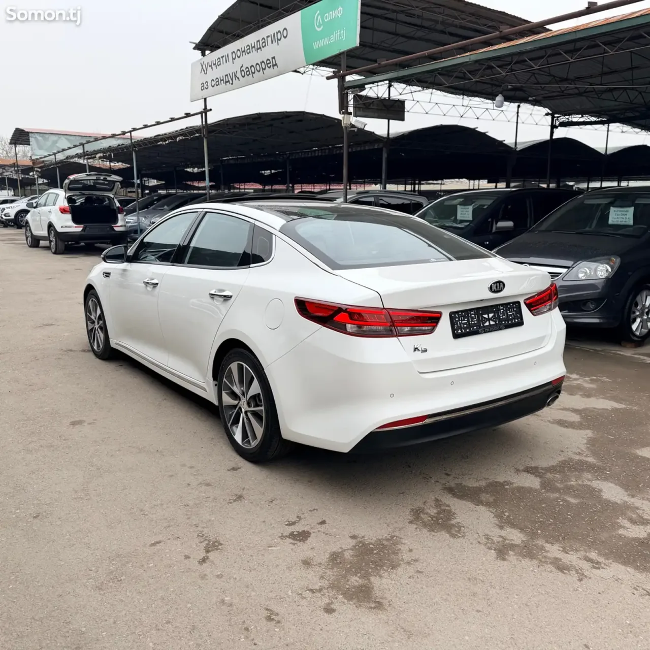 Kia K5 2016 · 1.7 AT