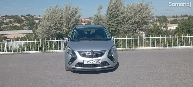 Opel Zafira 2015 · 1.4 AT