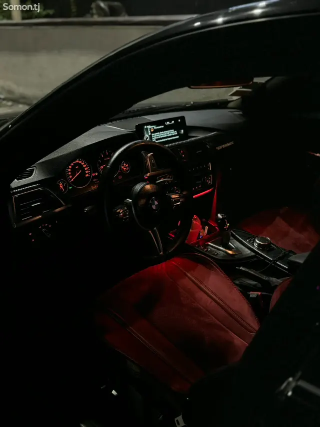BMW M3 2016 · 2.0 AT