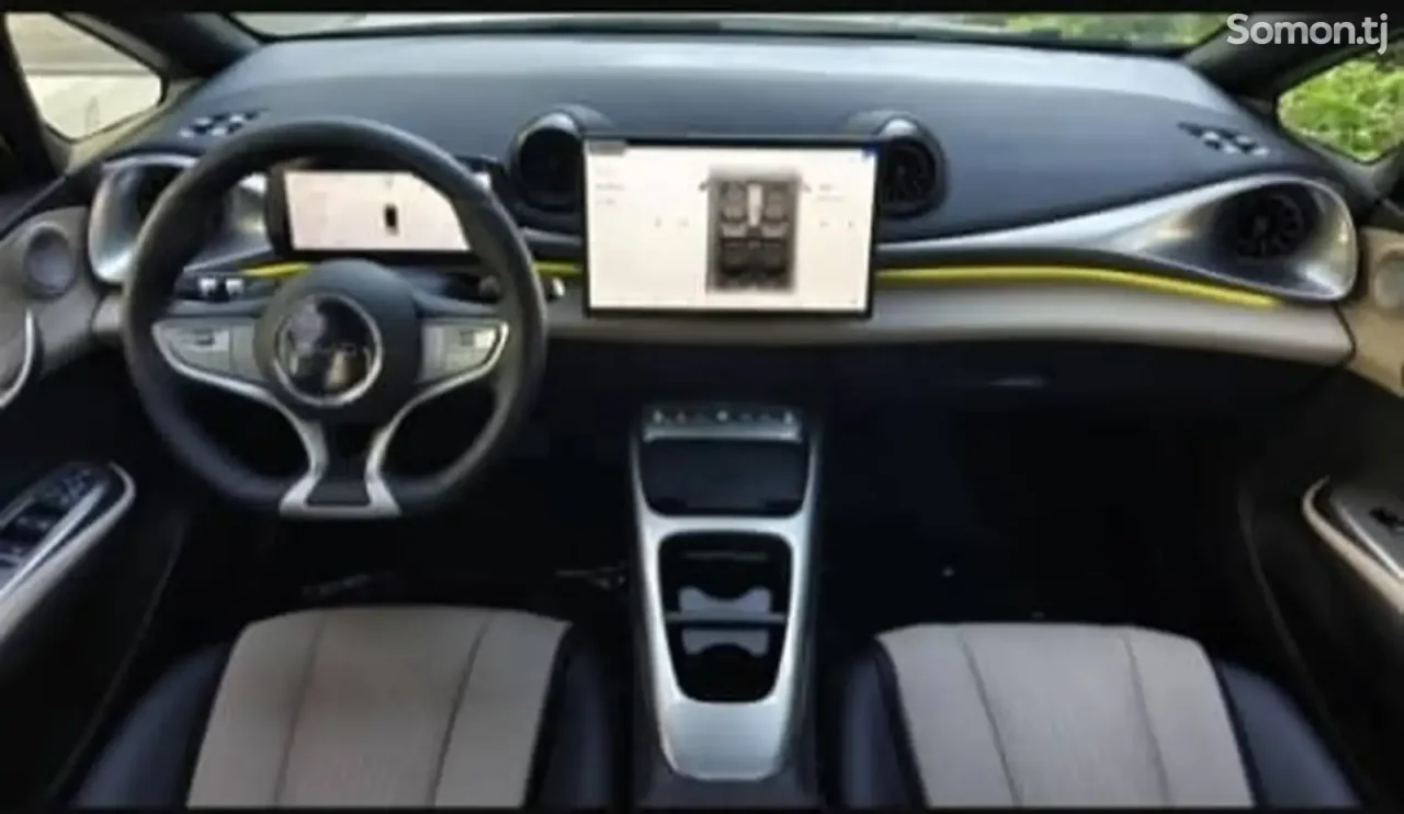 BYD Dolphin 2025 · AT