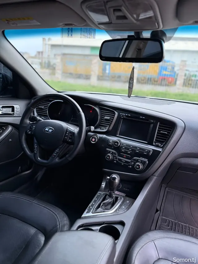 Kia K5 2012 · 2.5 AT