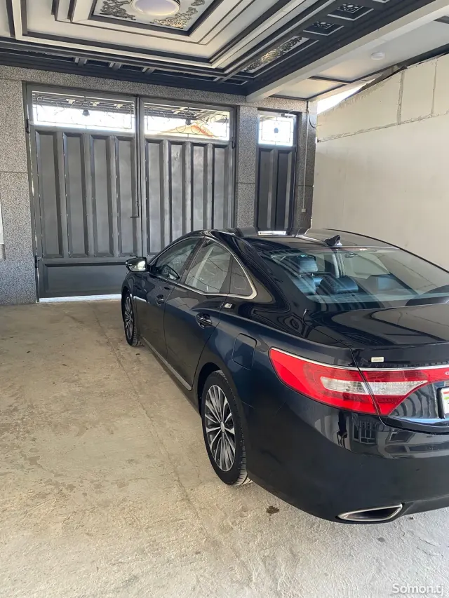 Hyundai Grandeur 2014 · 2.4 AT