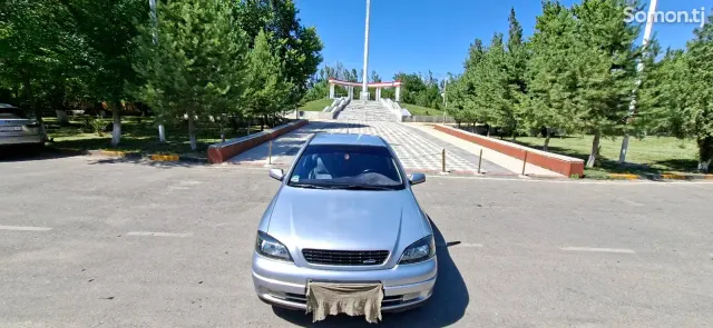 Opel Astra G 2001 · 1.6 MT