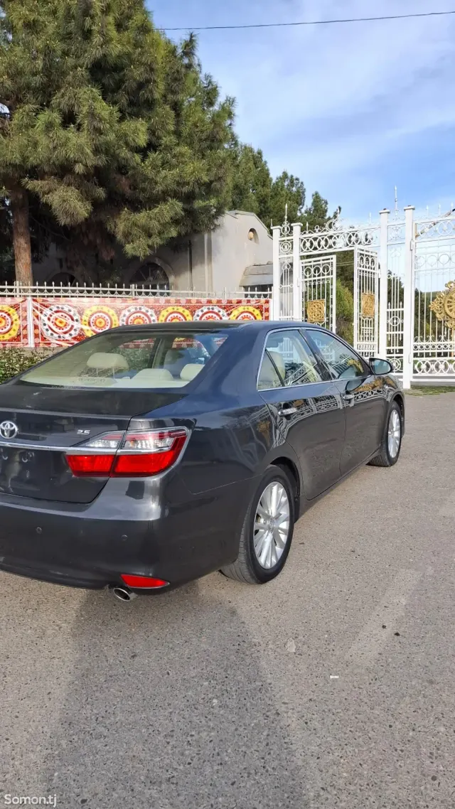 Toyota Camry 2016 · 2.5 AT