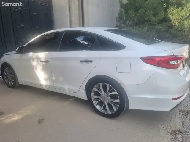 Hyundai Sonata 2016 · 1.7 AT