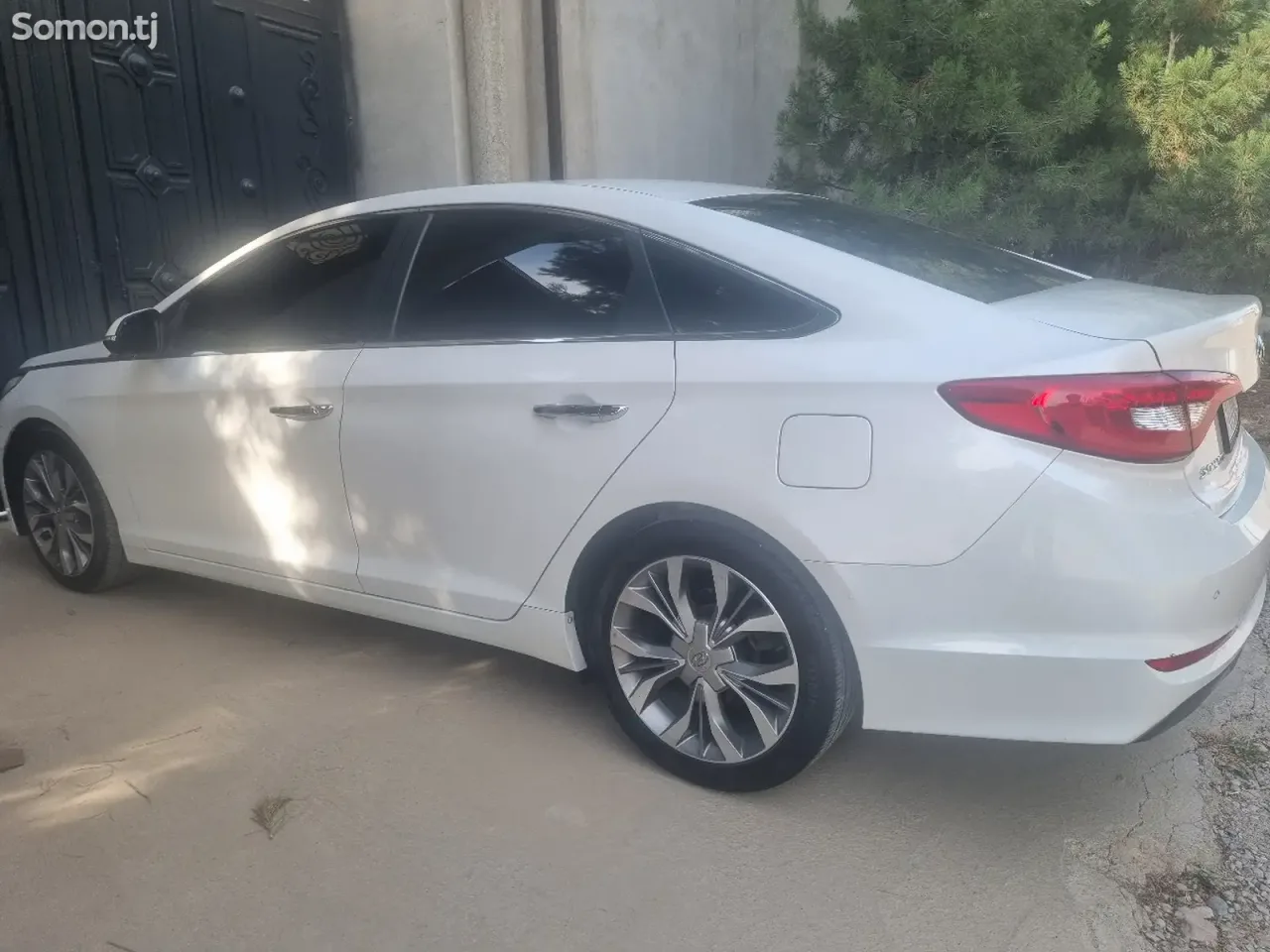 Hyundai Sonata 2016 · 1.7 AT