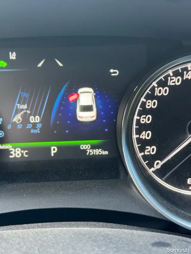 Toyota Camry 2018 · 2.5 AT