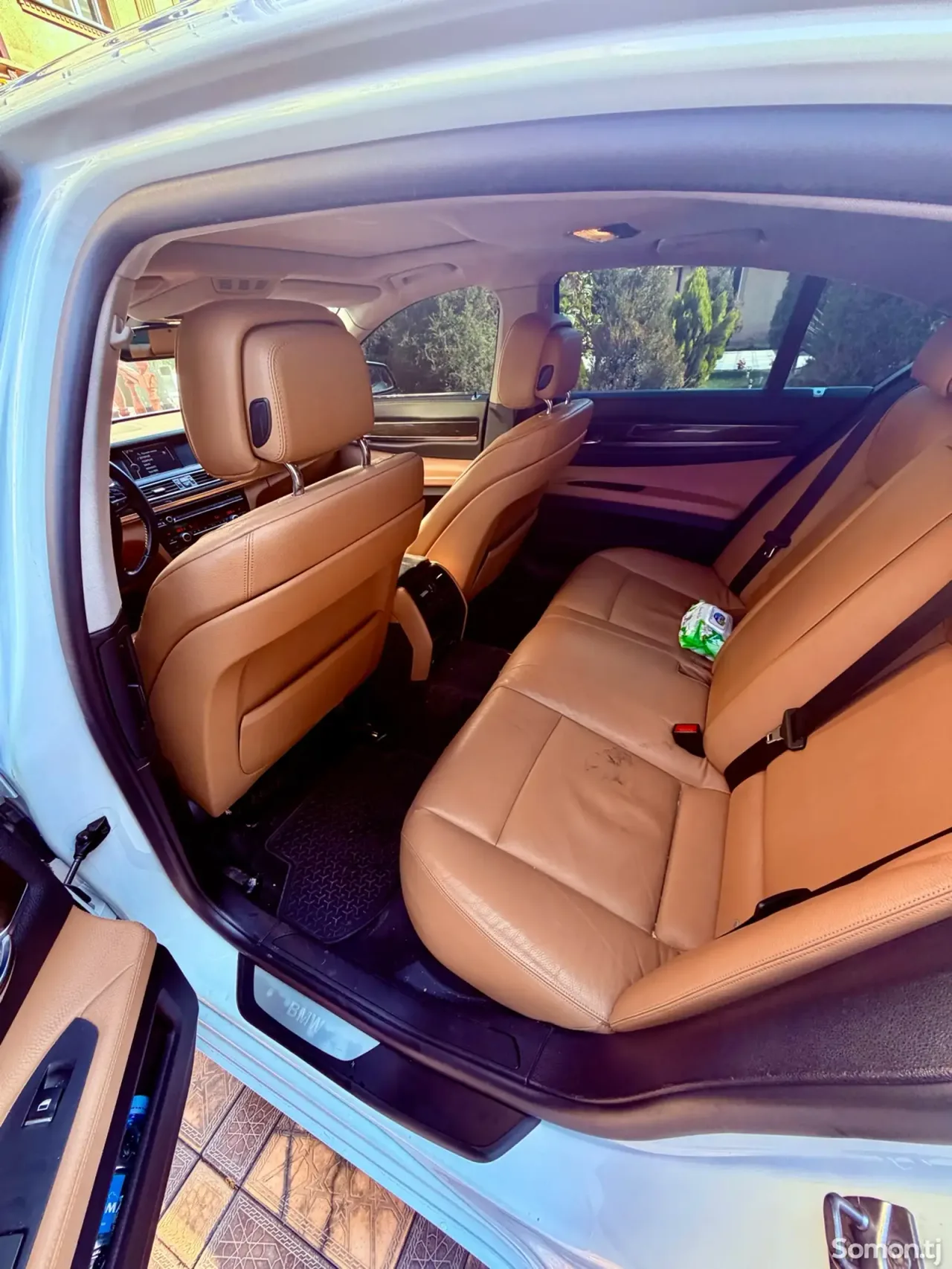BMW 7 series 2010 · 3.0 AT