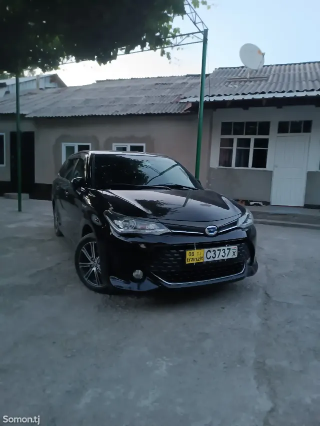 Toyota Fielder 2015 · 1.5 AT