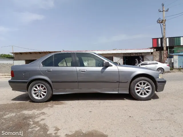 BMW 3 series 1993 · 1.8 MT