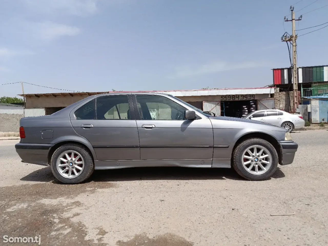 BMW 3 series 1993 · 1.8 MT