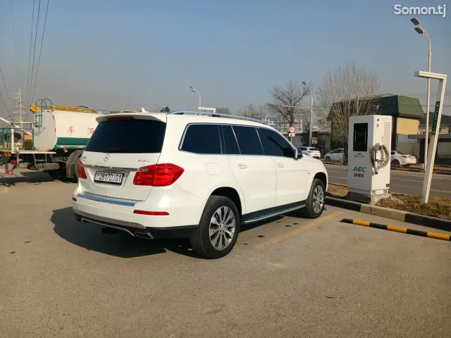 Mercedes-Benz GL class 2015 · 3.5 AT