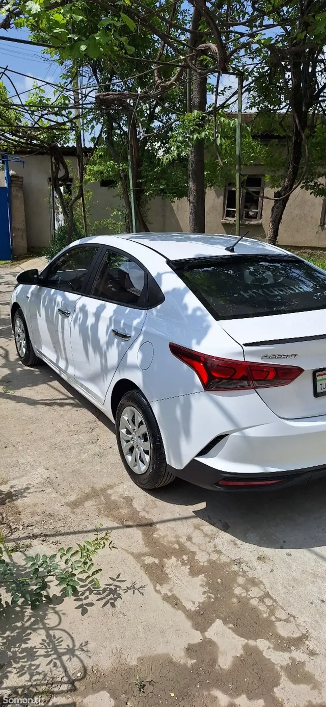 Hyundai Accent 2022 · 1.6 AT