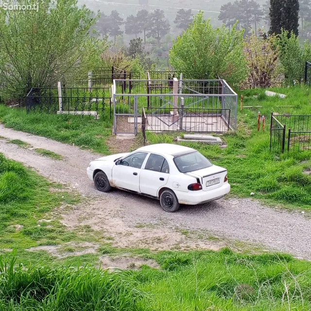 Daewoo Lanos 1995 · MT