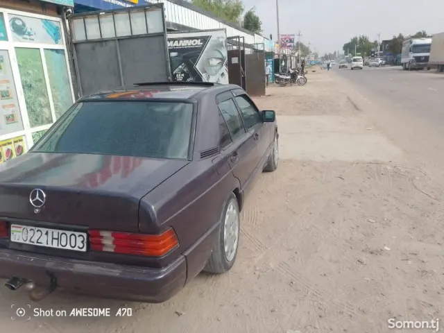 Mercedes-Benz W201 1994 · 2.0 MT