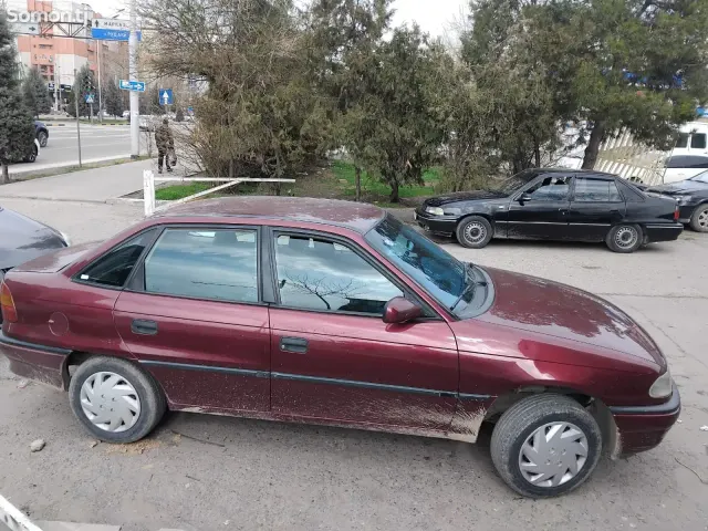 Opel Astra F 1996 · 1.6 MT