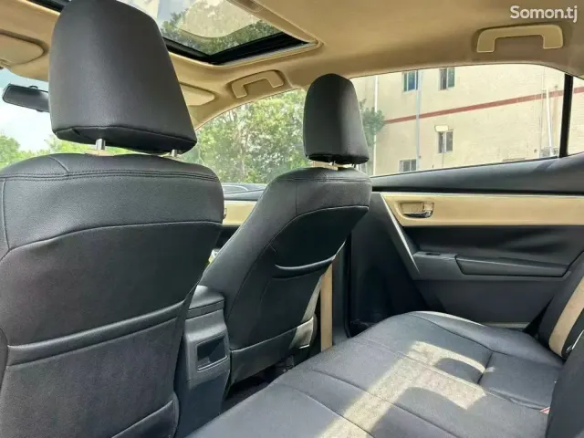 Toyota Corolla 2017 · 1.8 AT