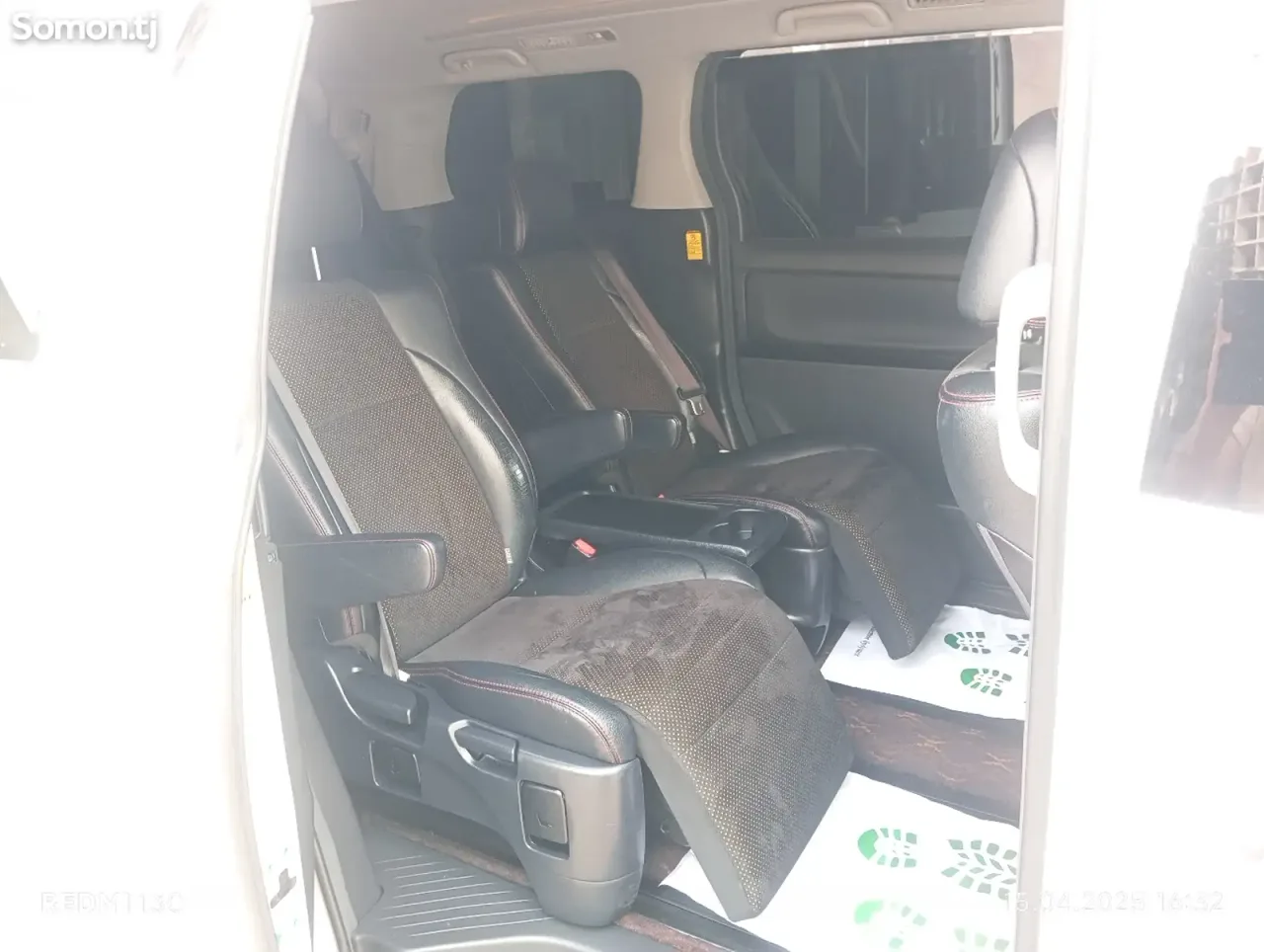 Toyota Vellfire 2014 · 2.4 AT